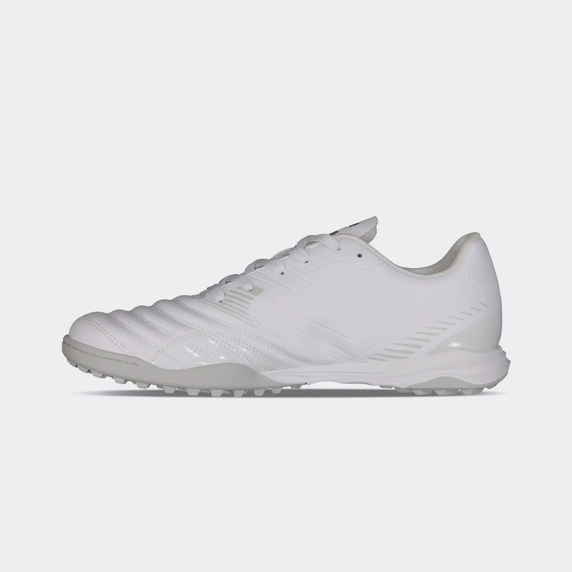 White Silver Sport Soccer Turf Shoes for Men Charly Impala TF