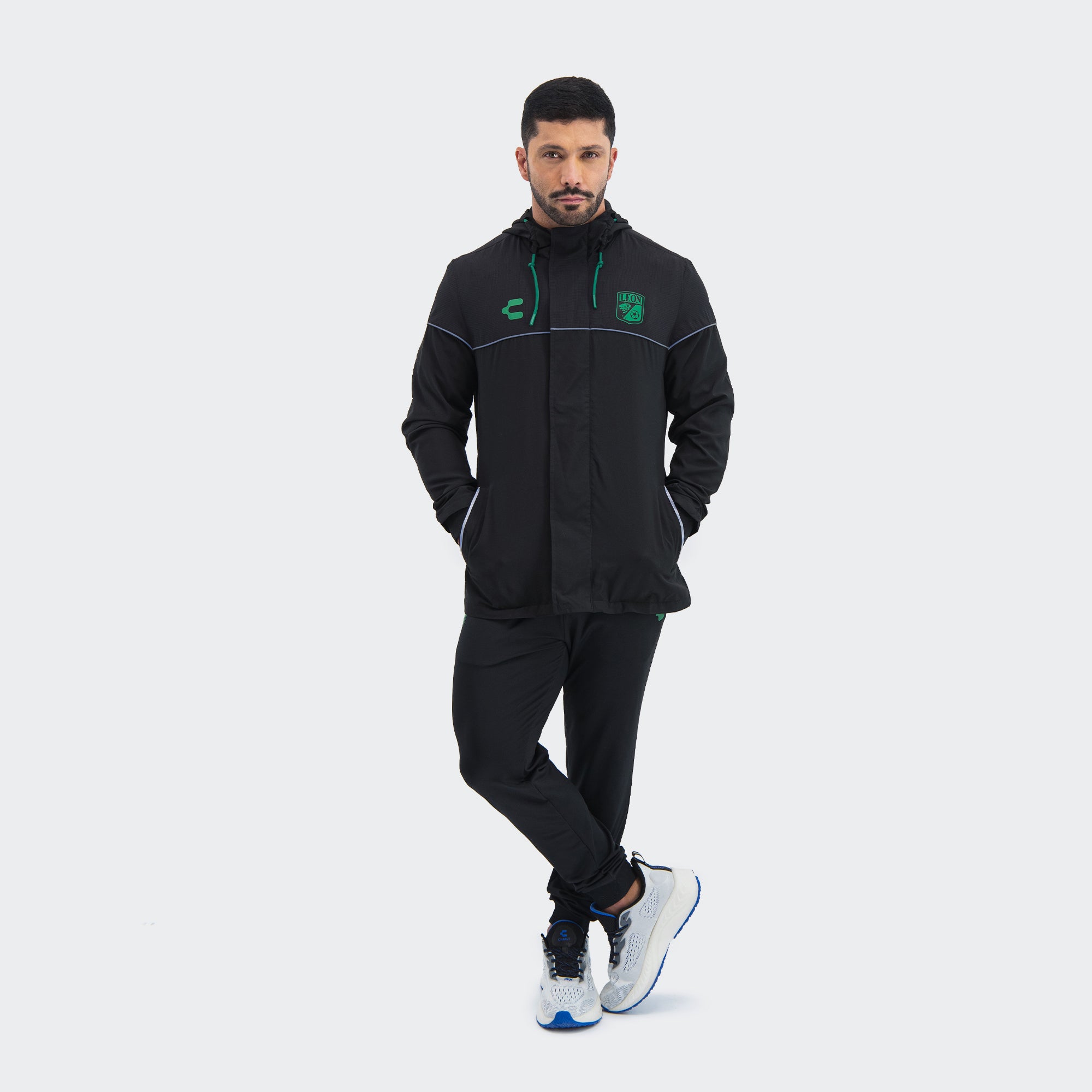 Black León 25-26 Outdoor Jacket for Men Charly Sport Soccer Gear